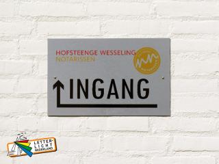 RVS-look ingang verwijzingsbord buiten